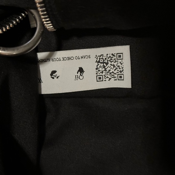 Off-White
Marker Arrow Easy backpack - Picture 4 of 6